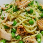 creamy-spaghetti-with-salmon-green-peas